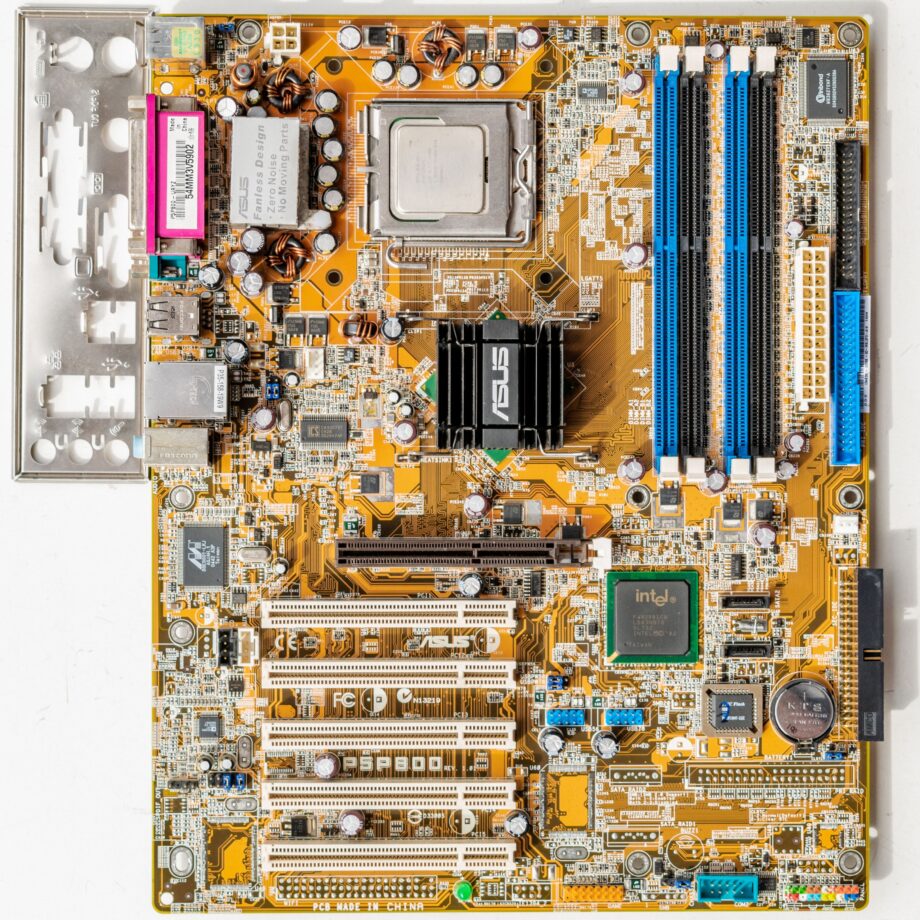 ASUS P5P800 LGA-775 Motherboard , Includes CPU