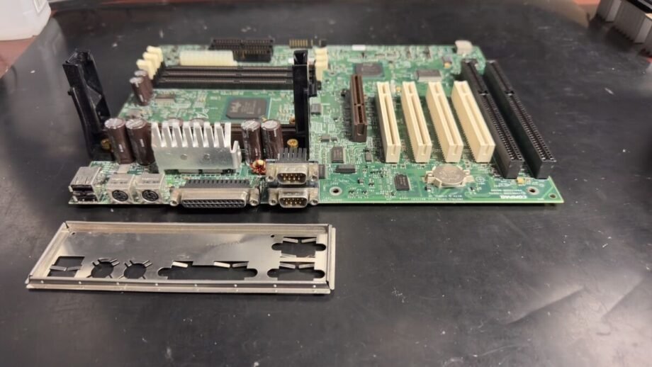 COMPAQ Deskpro EP/SB 118053-001 PROCESSOR BOARD Slot-1 i440BX 440BX