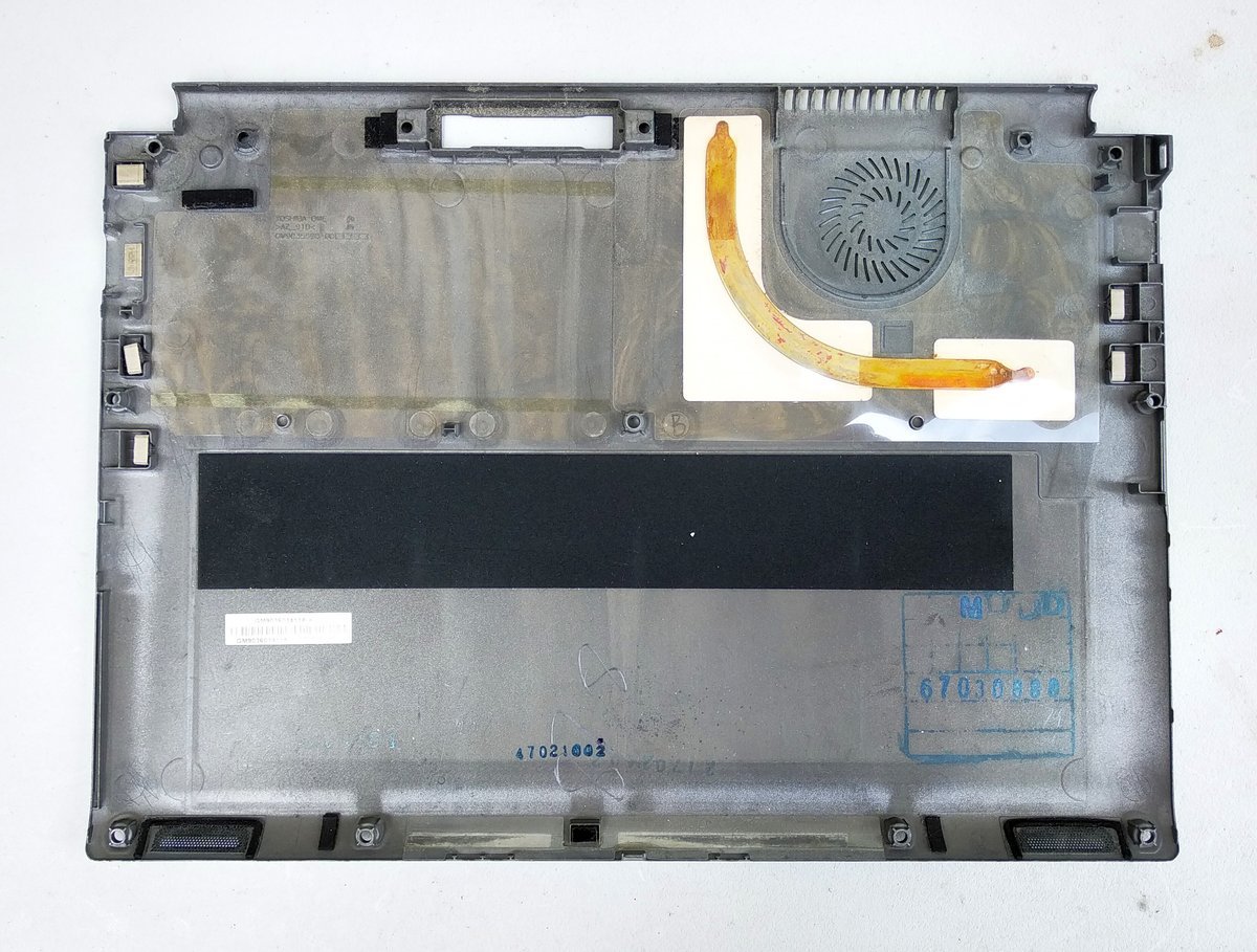 TOSHIBA GM903603411A-A Bottom case cover, Toshiba Z30t-C series, magnesium alloy chassis - GM903603411A-A