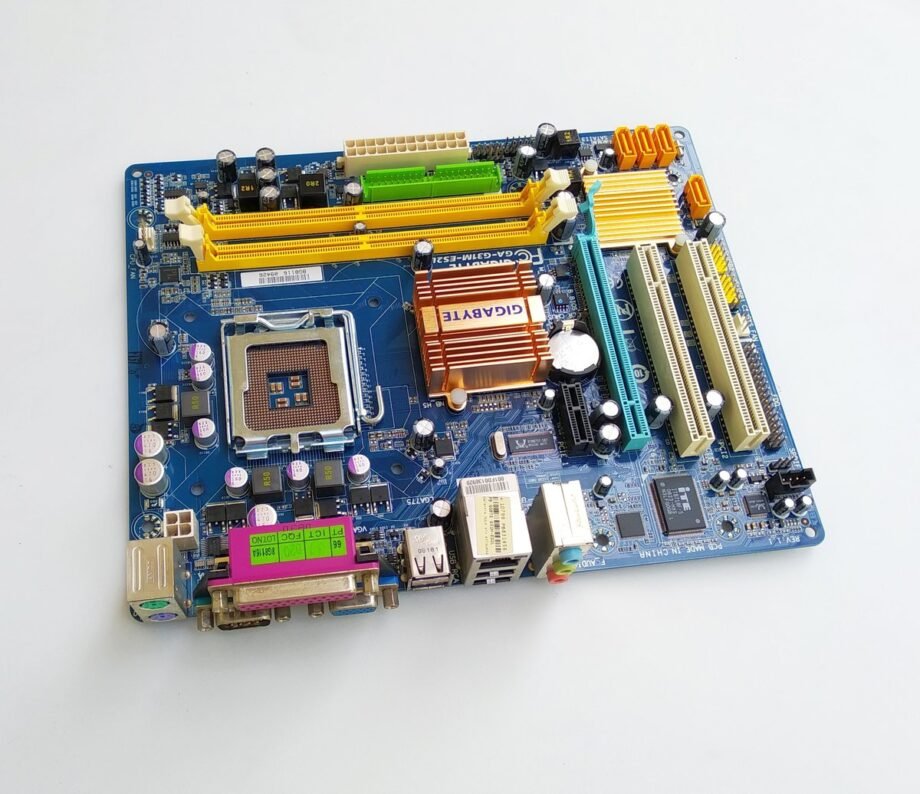GIGABYTE GA-G31M-ES2L REV11 Socket 775 mATX Intel G31 - GA-G31M-ES2L_R11