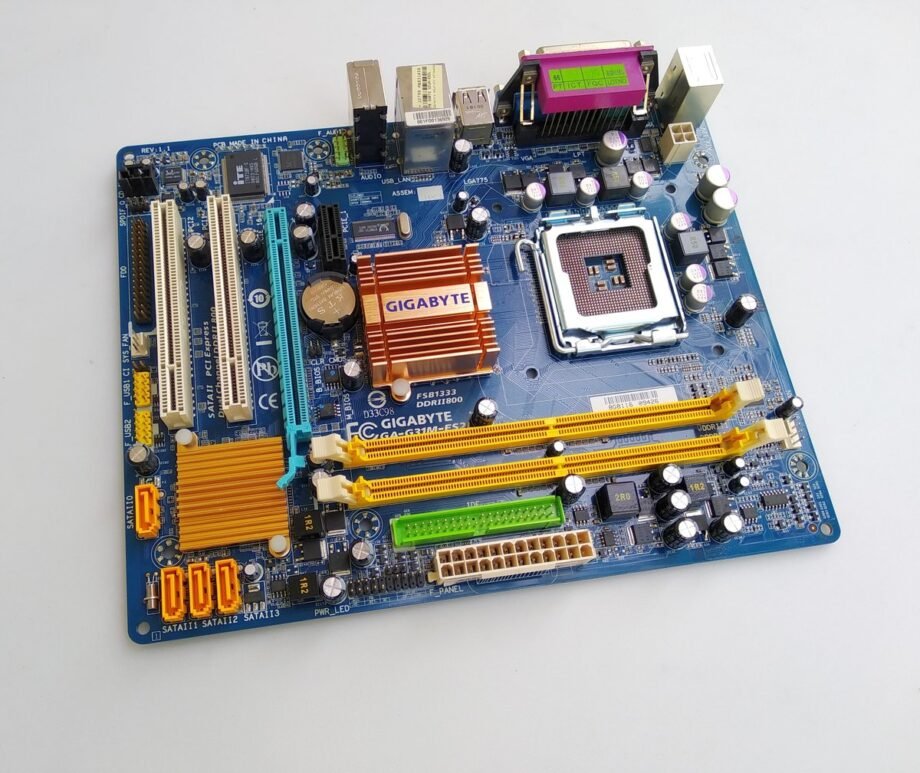GIGABYTE GA-G31M-ES2L REV11 Socket 775 mATX Intel G31 - GA-G31M-ES2L_R11