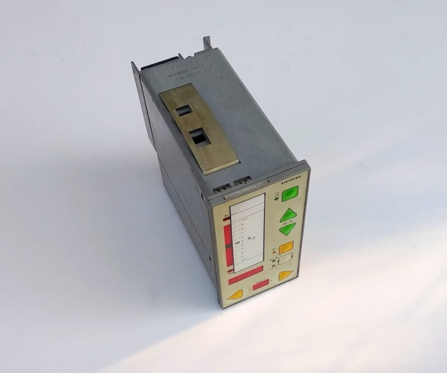 SIEMENS SIPART DR20 C73451-A3000-C10 Analog Panel Process Controller - C73451-A3000-C10