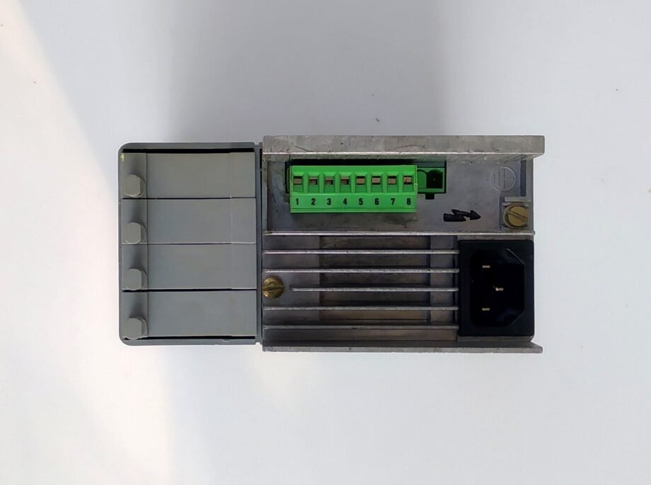 SIEMENS SIPART DR20 C73451-A3000-C10 Analog Panel Process Controller - C73451-A3000-C10