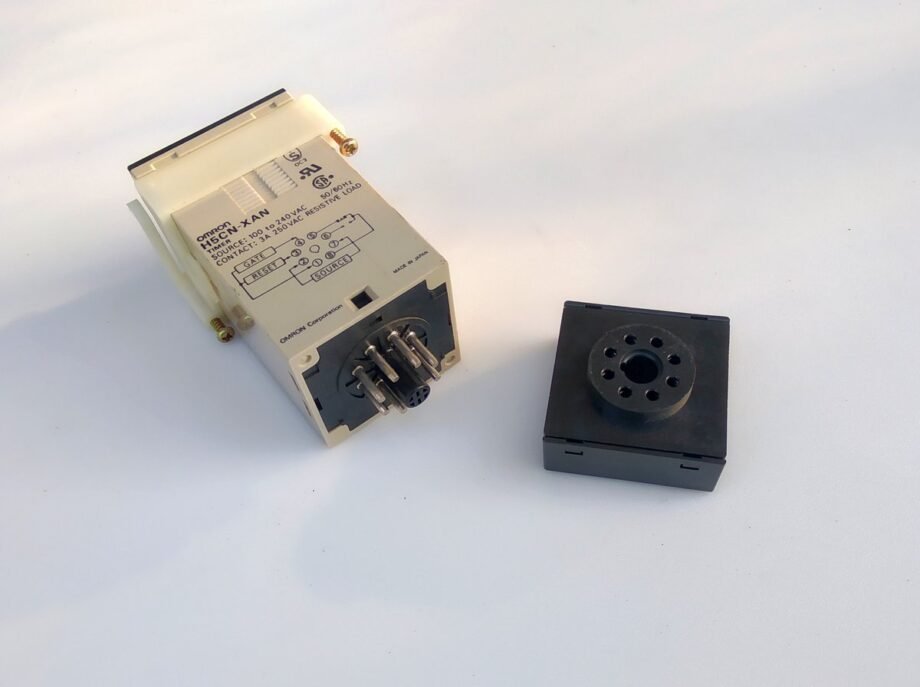 OMRON H5CN-XAN Digital Timer 4-Digit Display Panel Mount H5CN - H5CN-XAN