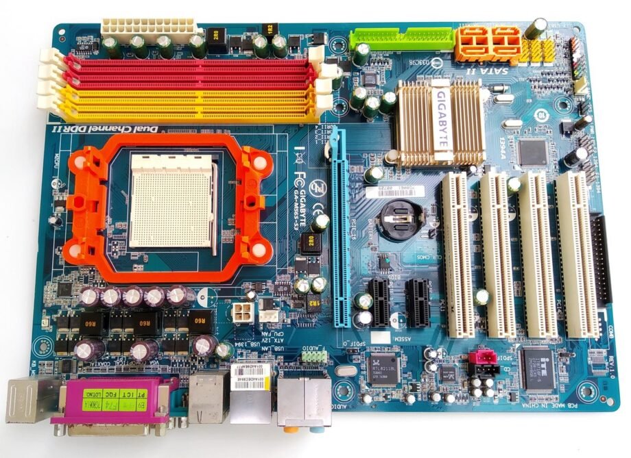 GIGABYTE GA-M56S-S3 REV 10 AM2 ATX Motherboard NVIDIA nForce 560 - GA-M56S-S3_R1