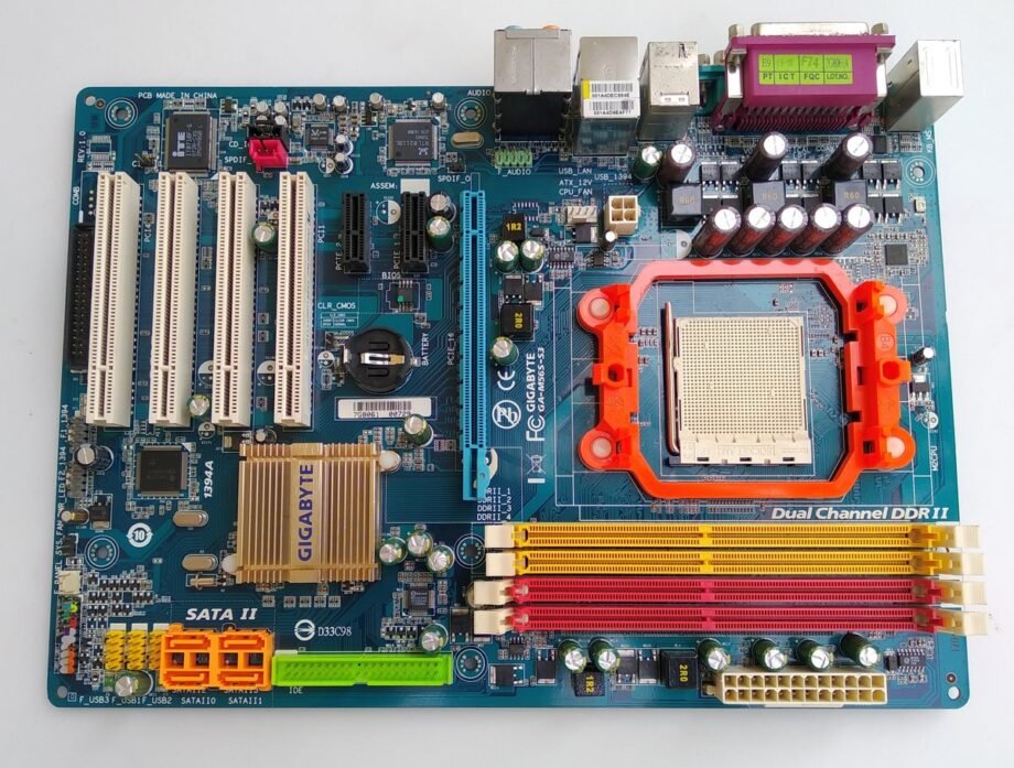 GIGABYTE GA-M56S-S3 REV 10 AM2 ATX Motherboard NVIDIA nForce 560 - GA-M56S-S3_R1