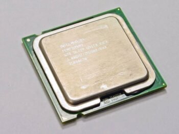 Intel Pentium 4 630 SL7Z9 30GHz LGA775 Prescott CPU - SL7Z9
