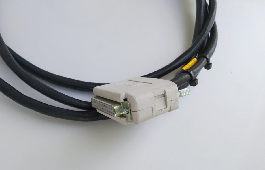 ETAS Y 261 A24 DB25M-DM25F 2m Cable ES-Module Signal Extension - Y-261-A24